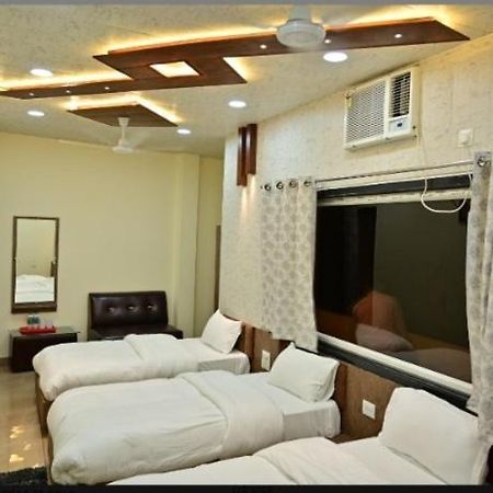 Hotel Raghuveer Inn By Bookingcare Sitapur Muafi Exterior photo