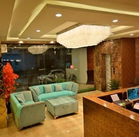 Hotel Raghuveer Inn By Bookingcare Sitapur Muafi Exterior photo